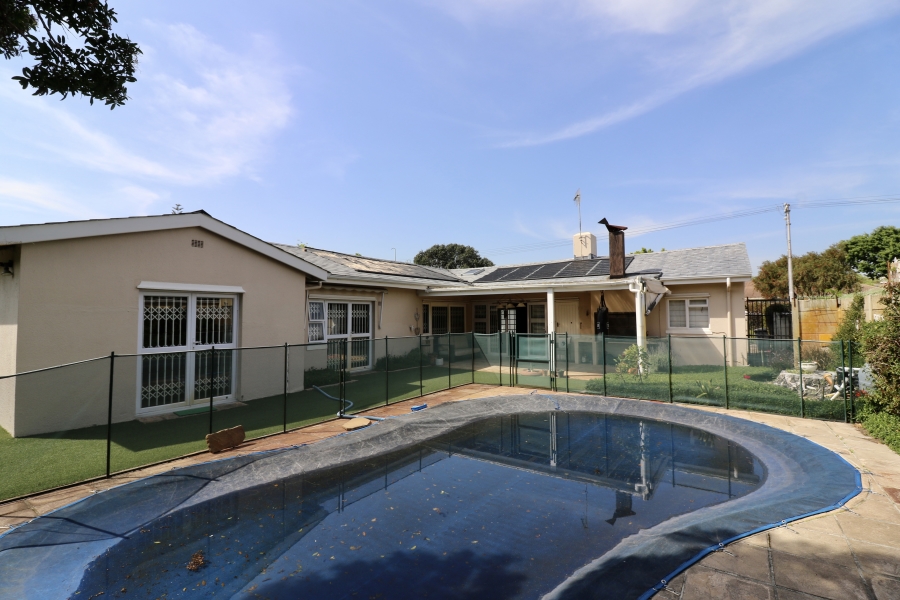 4 Bedroom Property for Sale in Rondebosch Western Cape